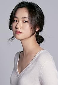 Primary photo for Jeon Yeo-been