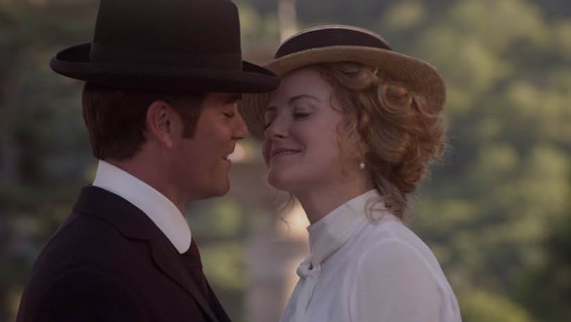 Yannick Bisson and Helene Joy in Murdoch Mysteries (2008)