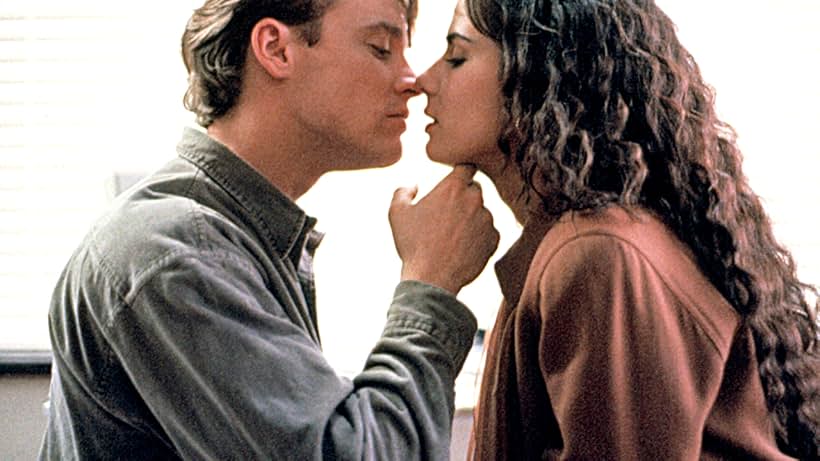 Sandra Bullock and Tate Donovan in Love Potion No. 9 (1992)