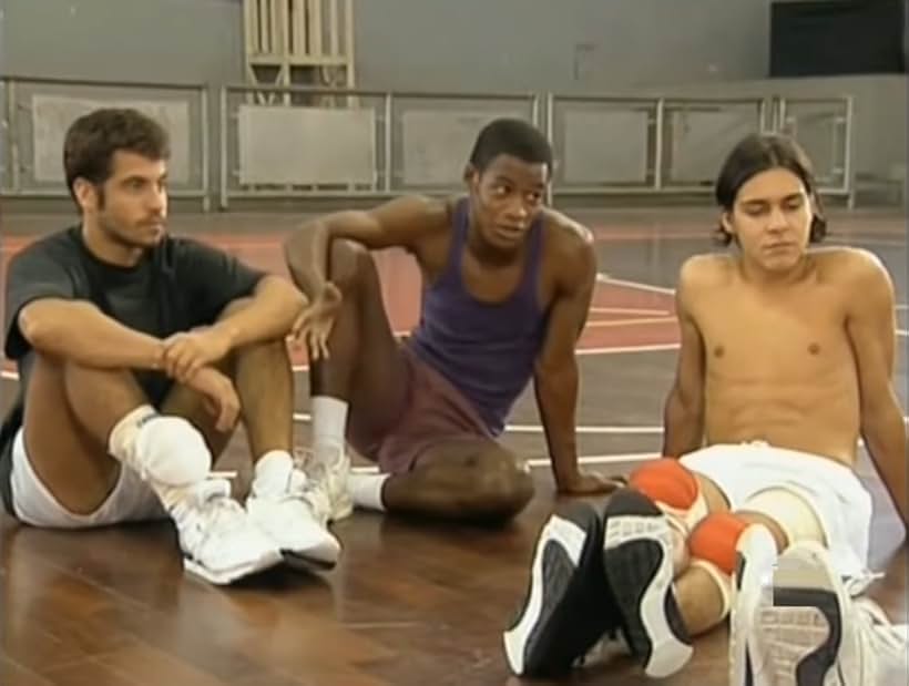 André Gonçalves, Lui Mendes, and Pedro Vasconcelos in The Next Victim (1995)