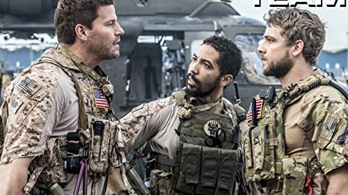 David Boreanaz, Neil Brown Jr., and Max Thieriot in SEAL Team (2017)