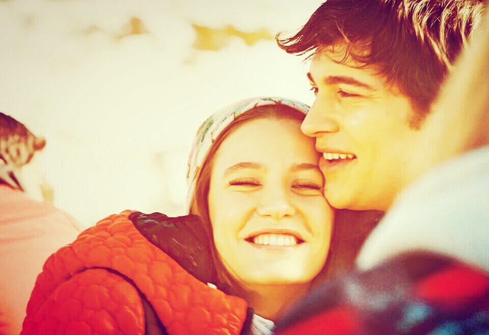 Serenay Sarikaya and Çagatay Ulusoy in Ebb and Tide (2013)