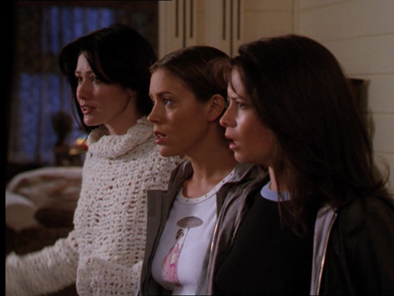 Alyssa Milano, Holly Marie Combs, and Shannen Doherty in Charmed (1998)