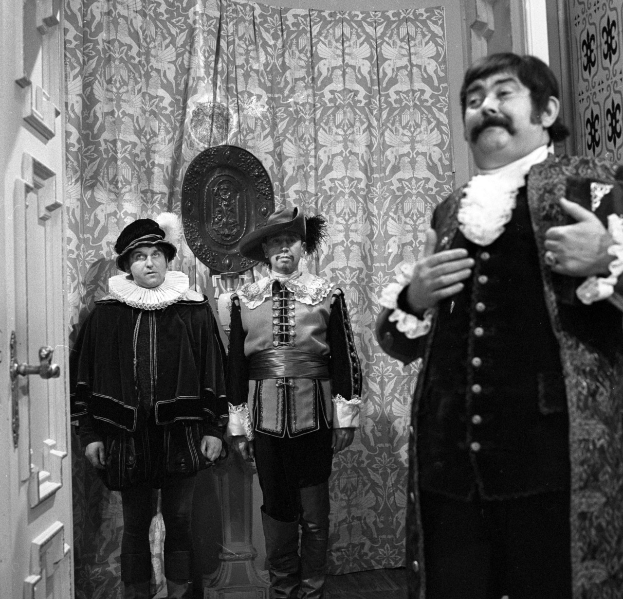 Vlastimil Bedrna, Jirí Lír, and Milan Nedela in O sesti osklivých princeznách (1969)