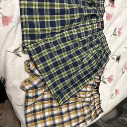 BRAND NEW 
MEDIUM SIZE MENS BOXERS 
2 OFF THEM 
THANKS FOR LOOKING 
NO OFFERS PLEASE FIX PRICE