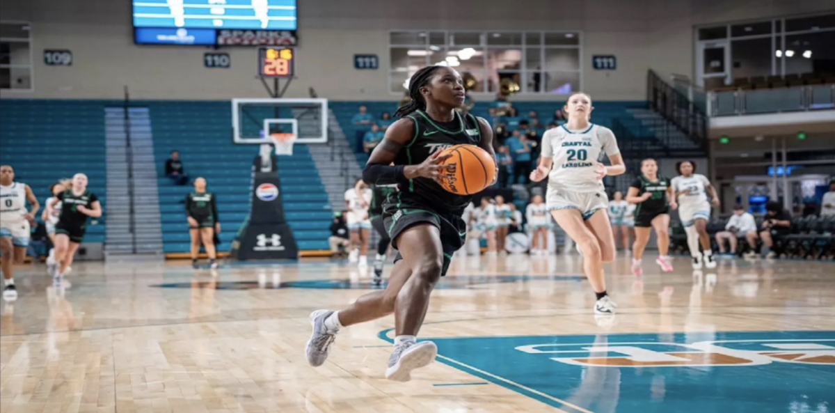 Breanna Campbell goes in for a layup.