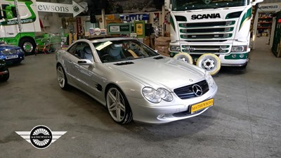 Lot 24 - 2003 MERCEDES SL 350 AUTO