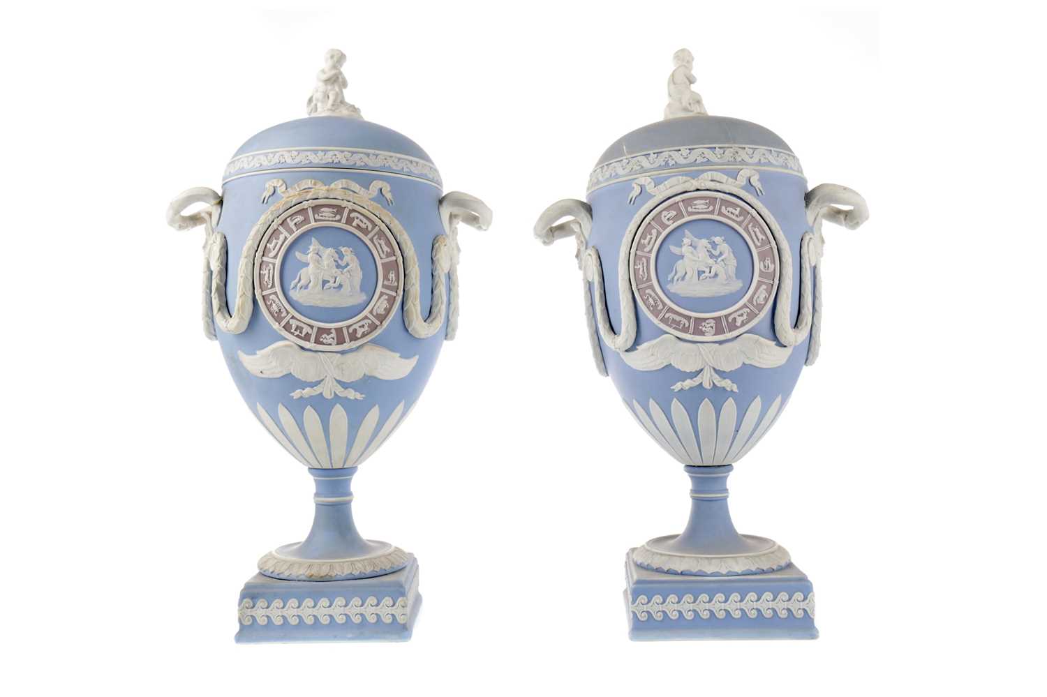 Lot 5 - A PAIR OF EARLY 19TH CENTURY WEDGWOOD