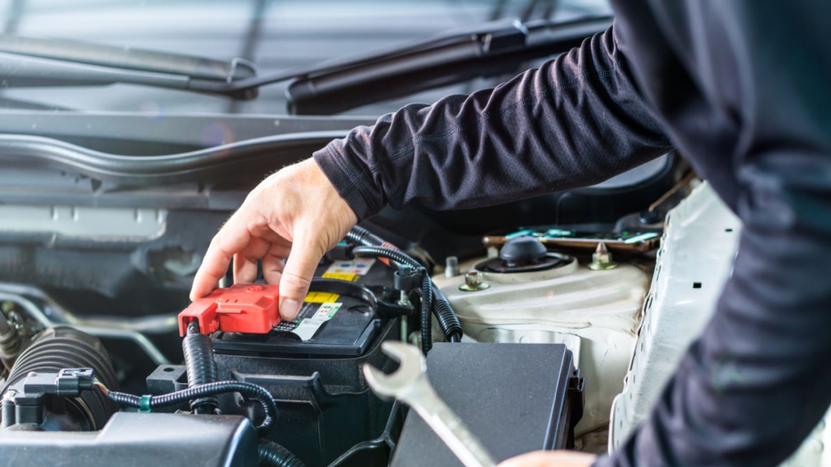 Symptoms of a bad car battery