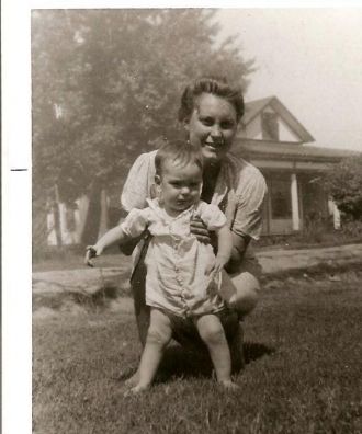 Hattie and Gevada Jo Harmon