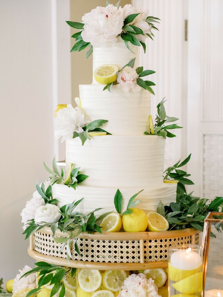 Cake with dried lemon slice for lemon-themed bridal shower