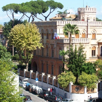 Tutto sull'ormai mitico Chateaubriand, il liceo francese di Roma diventato virale su TikTok