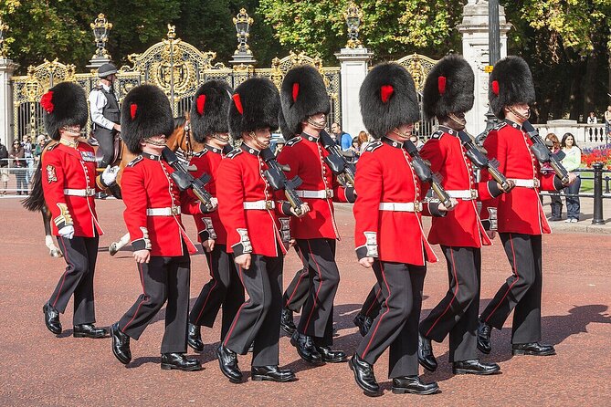 Visita al Palacio de Buckingham con ceremonia del cambio de guardia