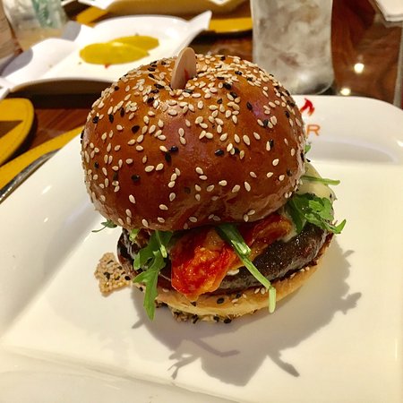 Great food and service, albeit pricey. - Gordon Ramsay Burger, Las ...