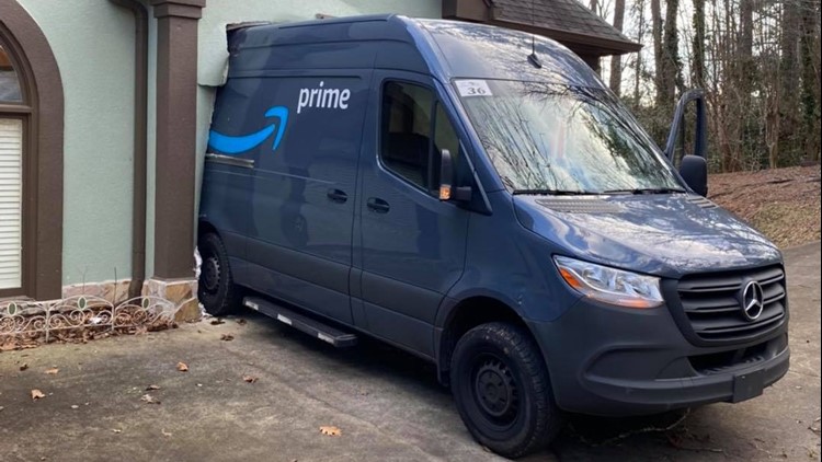 Amazon Van Slams Through Front Door Of Roswell Home 11alive Com