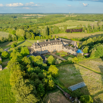 Les plus beaux châteaux à vendre à travers la France