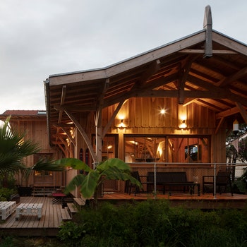 Au Cap Ferret, une cabane en bois sur pilotis, version luxe