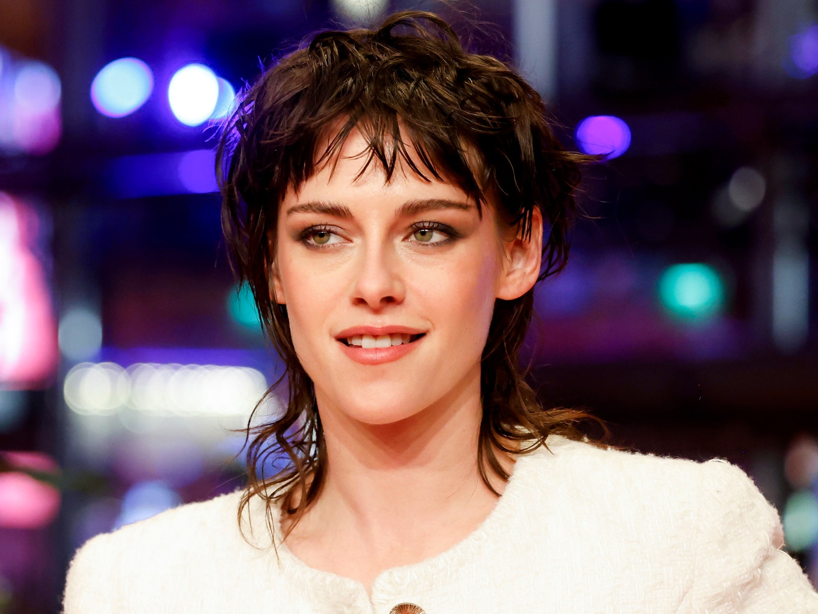 Kristen Stewart Has Made a Triumphant Return to Hipster Blonde Hair