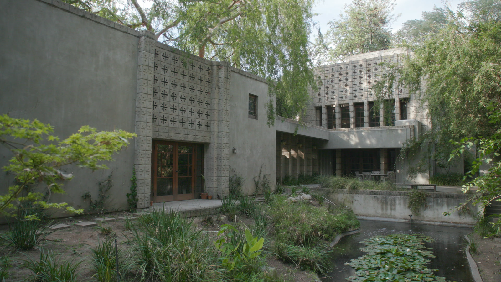 Image may contain Patio Slate Outdoors Plant Building Porch and Vegetation