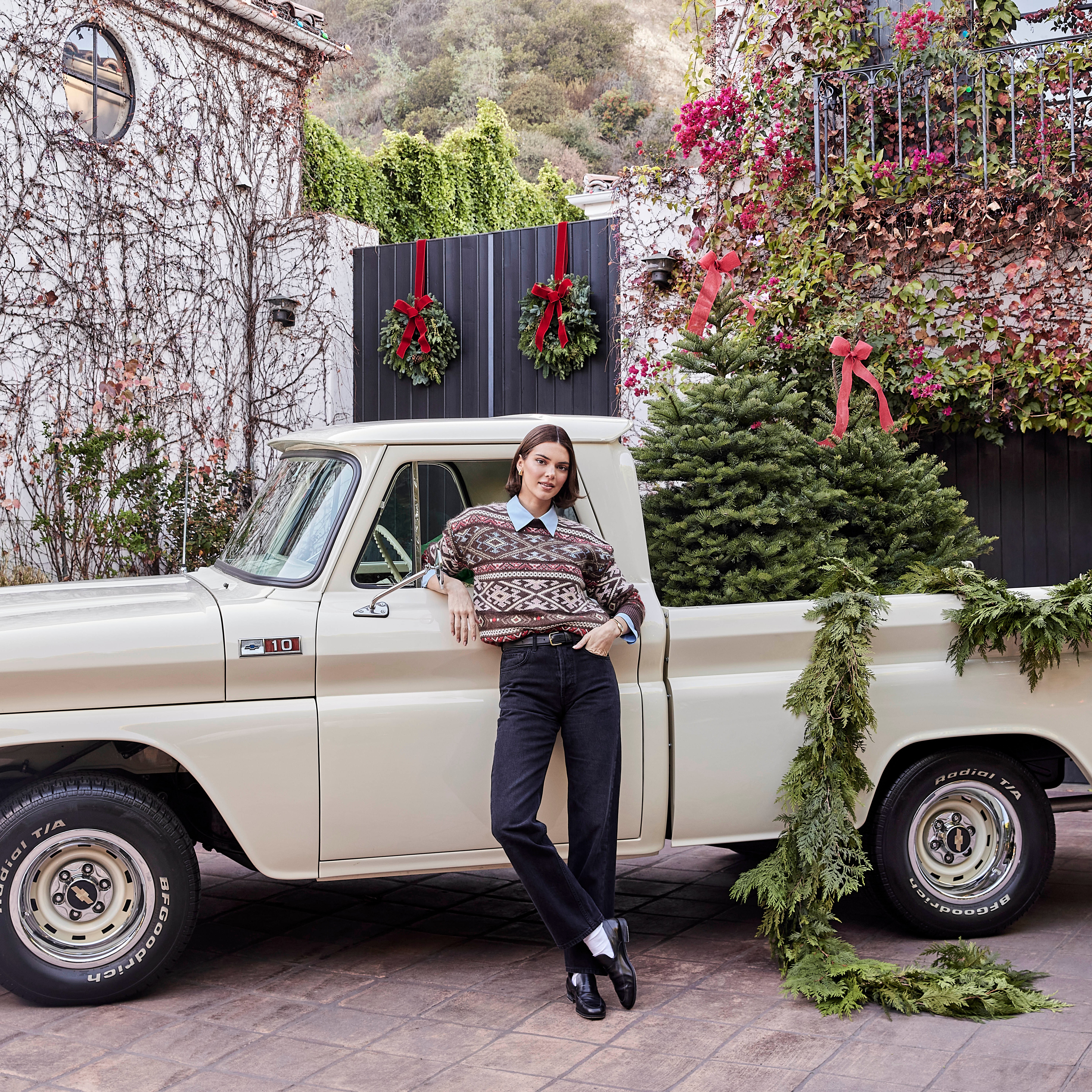 Inside Kendall Jenner’s Vintage Christmas Wonderland