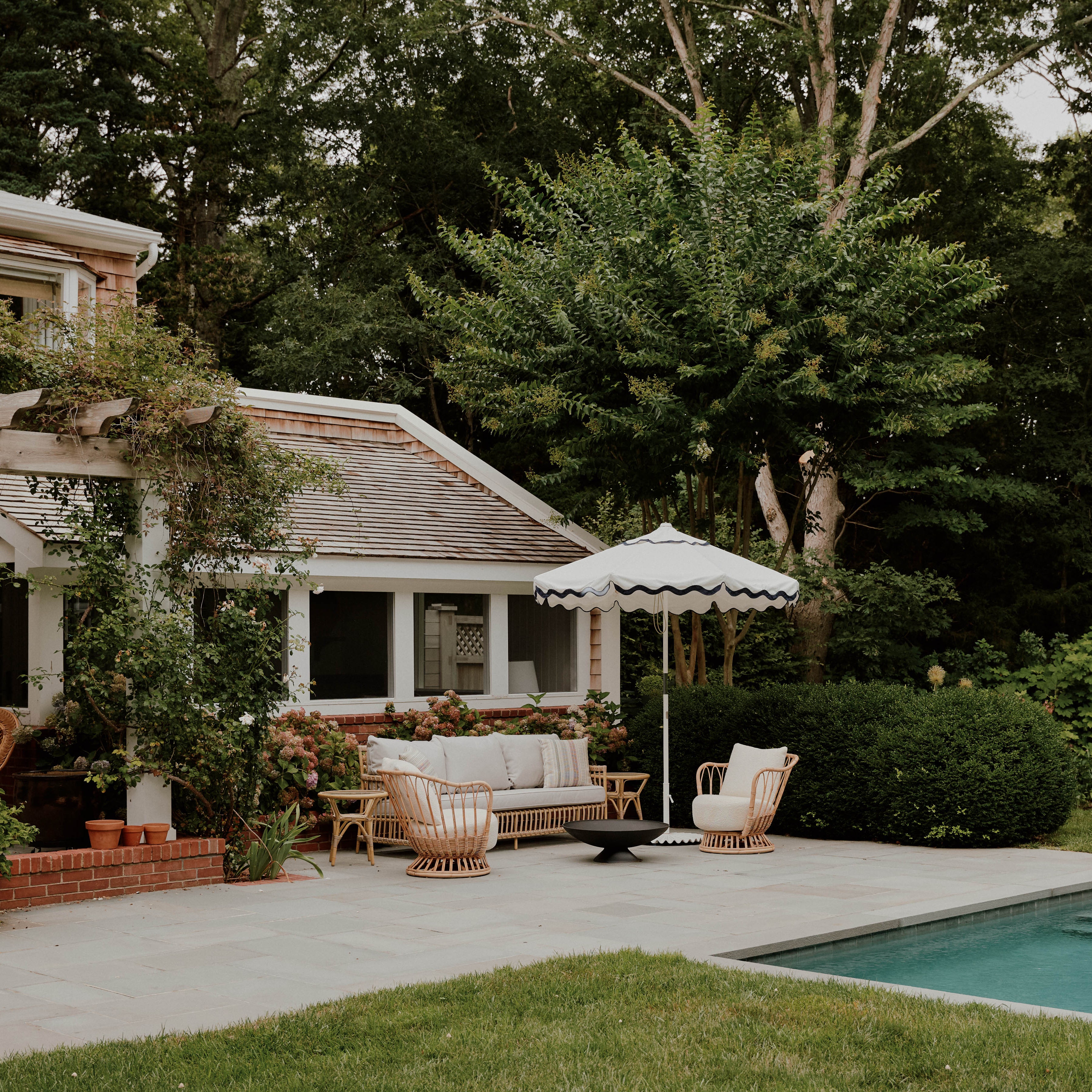 Inside a Warm, Shingle-Style Home in the Heart of the Hamptons