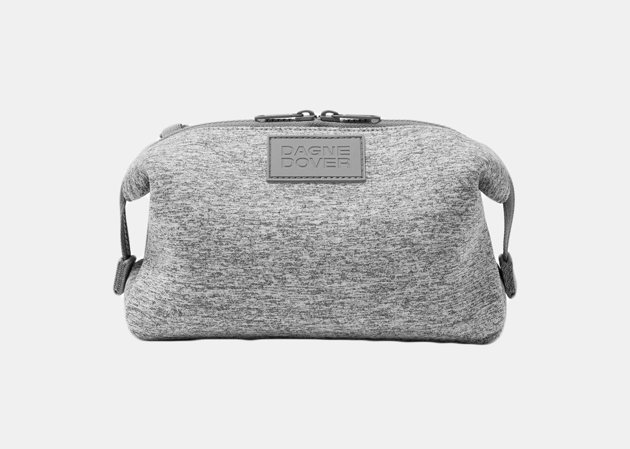 15 Best Men'S Toiletry Bags & Dopp Kits In 2023, According To Frequent  Travelers | Condé Nast Traveler