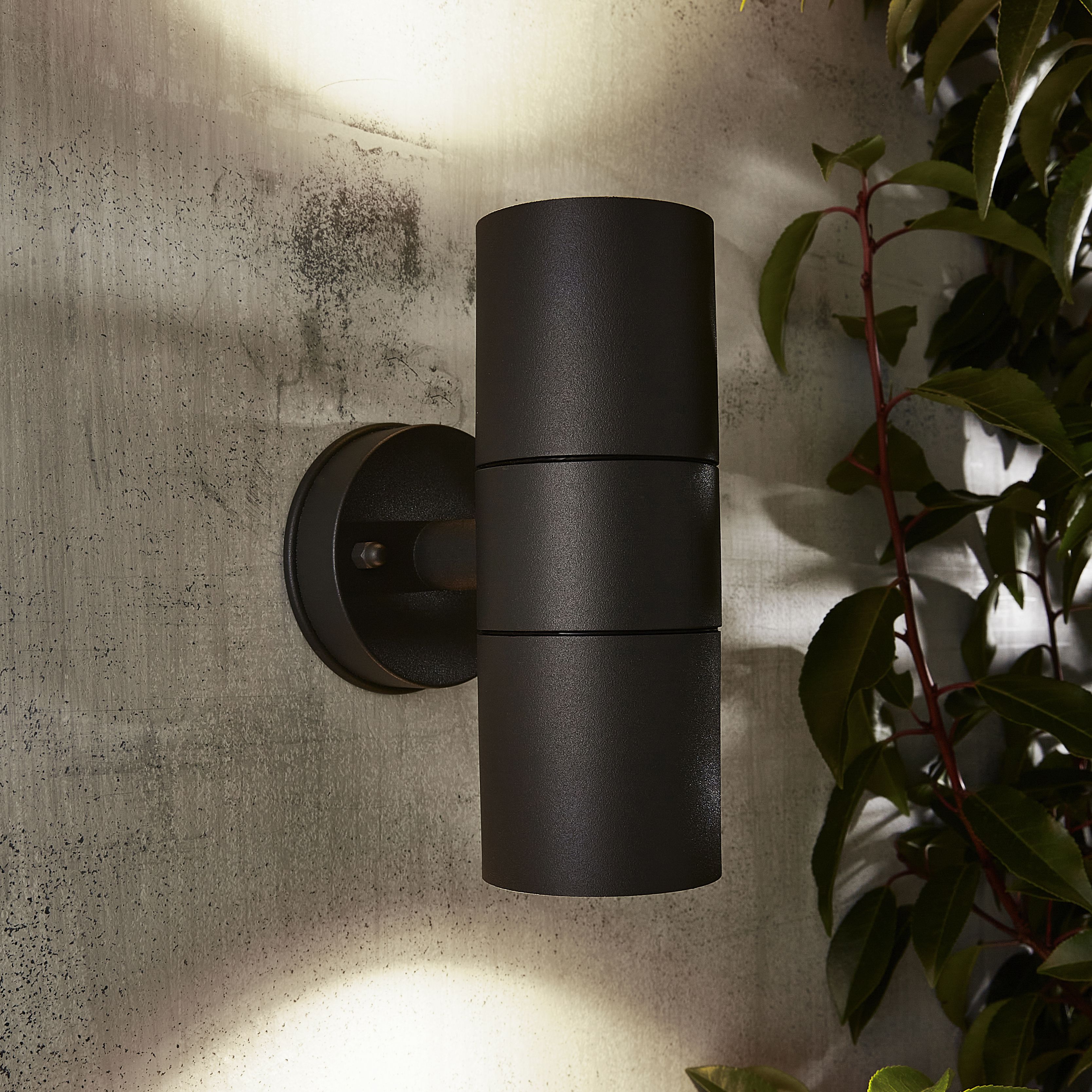 Zinc Odin Fixed Matt Black Mains-powered LED Outdoor Up & Down ON/OFF Wall light (Dia)6cm