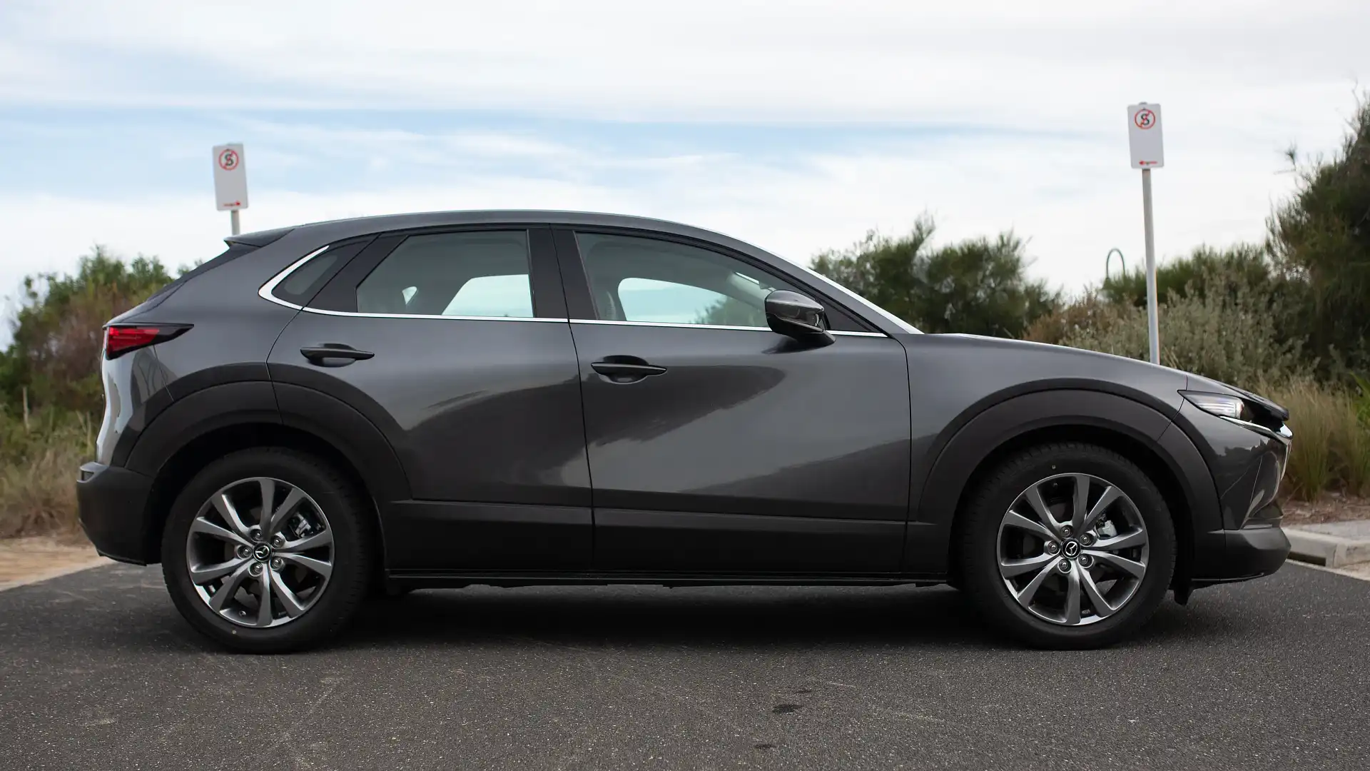 2021 Mazda CX-3 v CX-30 comparison review