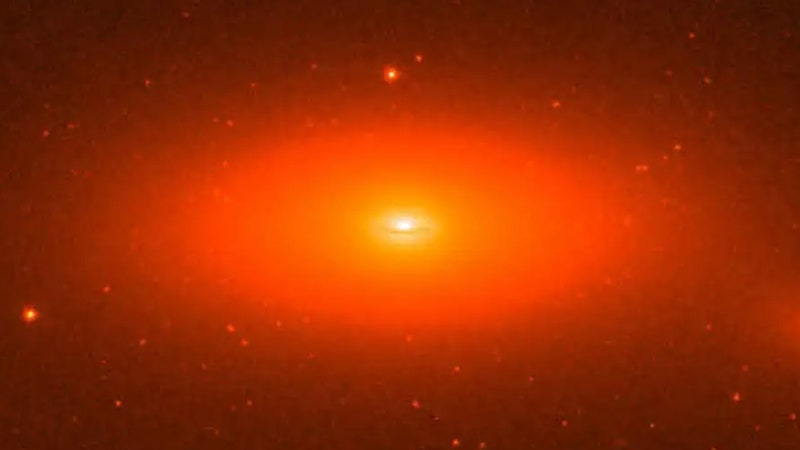 NGC 1277, la galaxia congelada en el tiempo que no tiene materia oscura