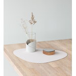 Lind DNA Curve table mat, 37 x 44 cm, soft nude Nupo leather, decoration image