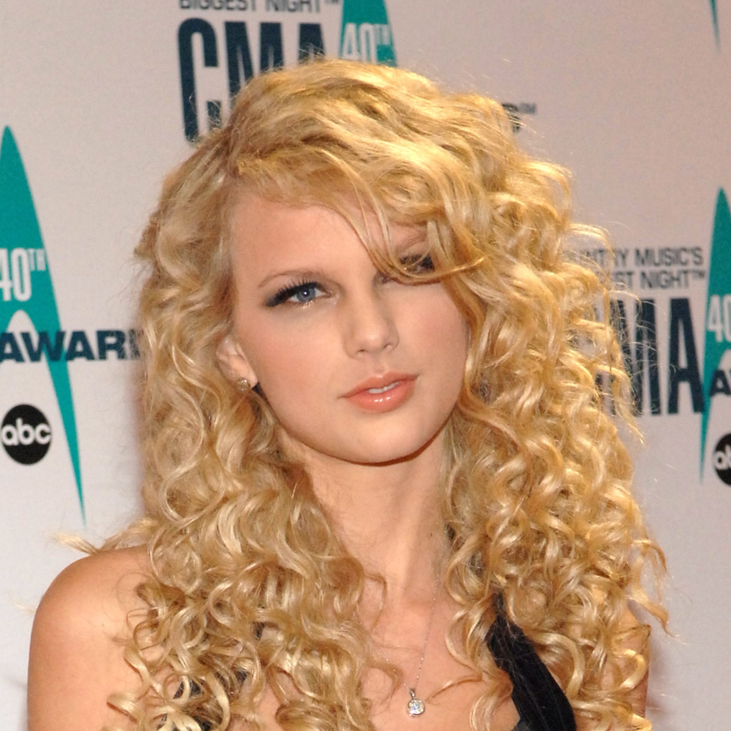 These Photos of Young Taylor Swift Will Make Millennials Feel So Old