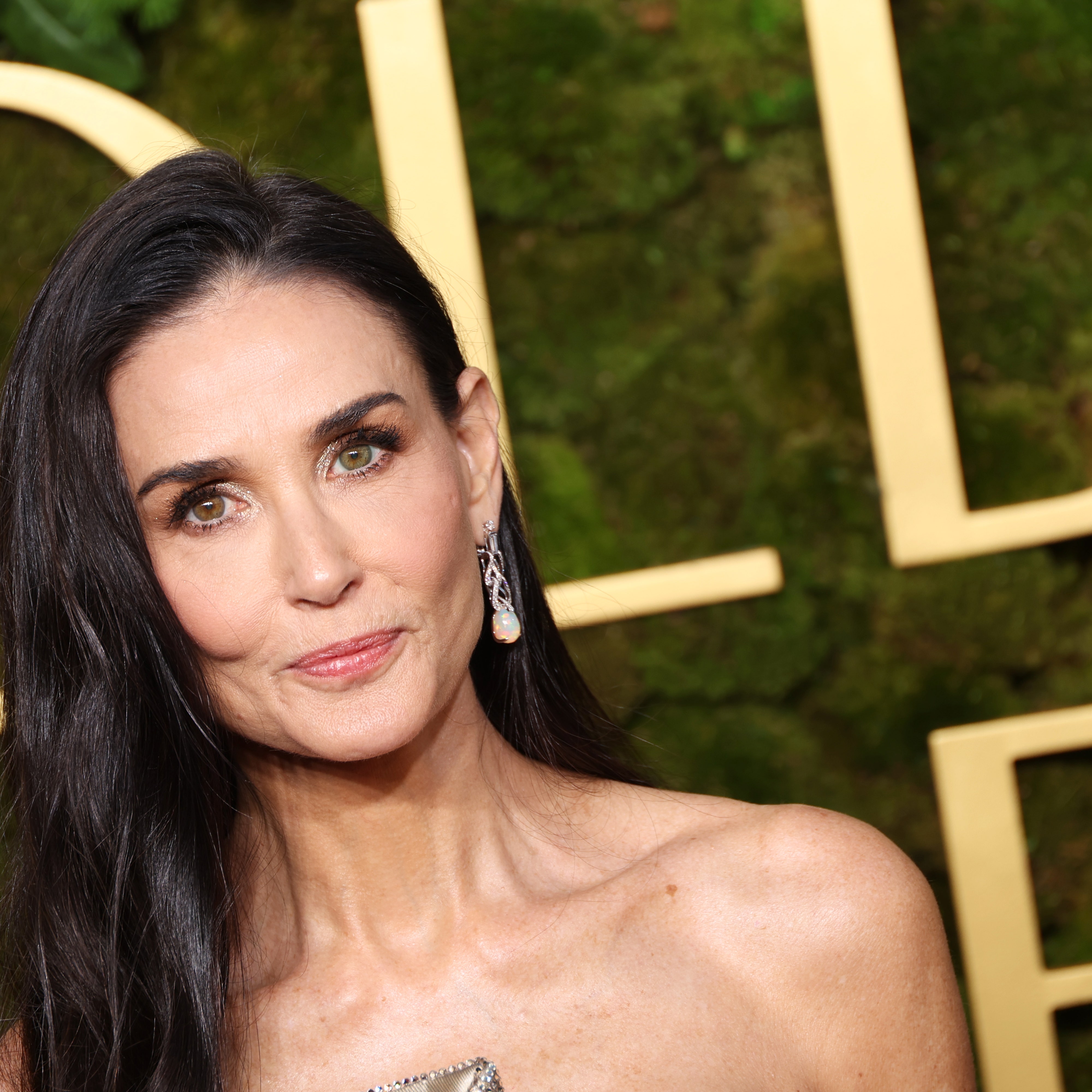 Demi Moore’s ‘Popcorn Actress’ Golden Globes Speech Was the Most Moving of the Night