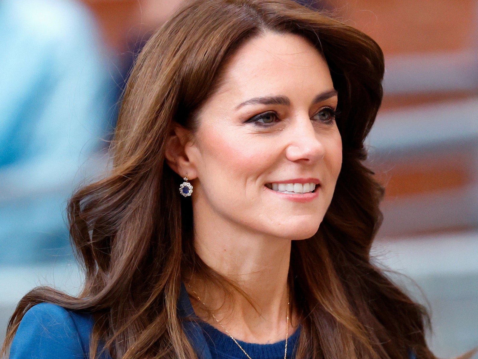 Kate Middleton tiene la clave para lucir skinny jeans con botas cafés y chamarra de manera elegante en diciembre 2024