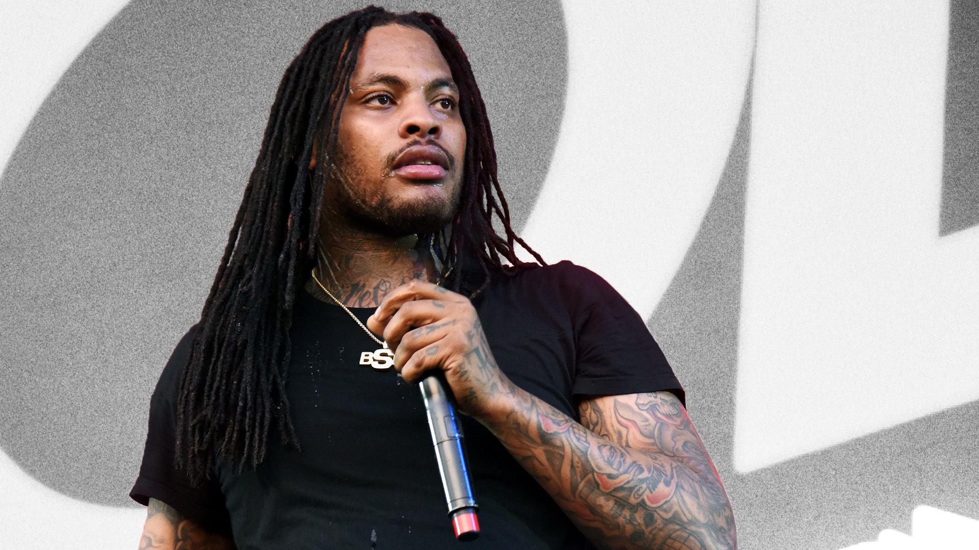 waka flocka flame performing on stage