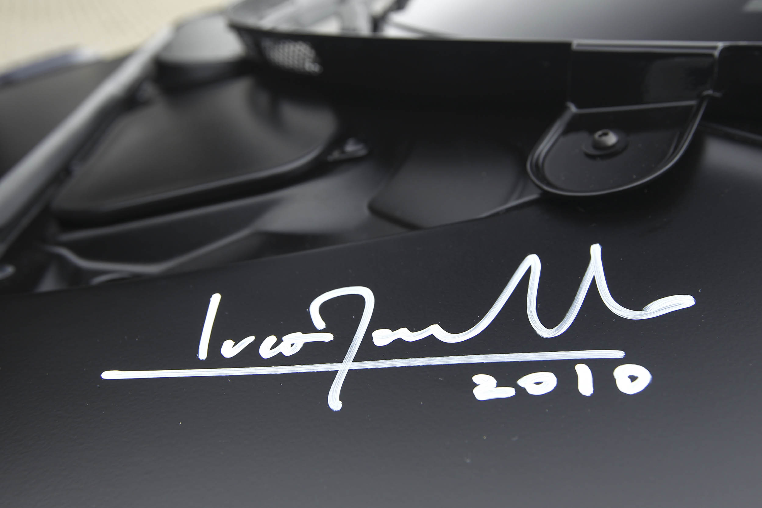 signature on the New Stratos