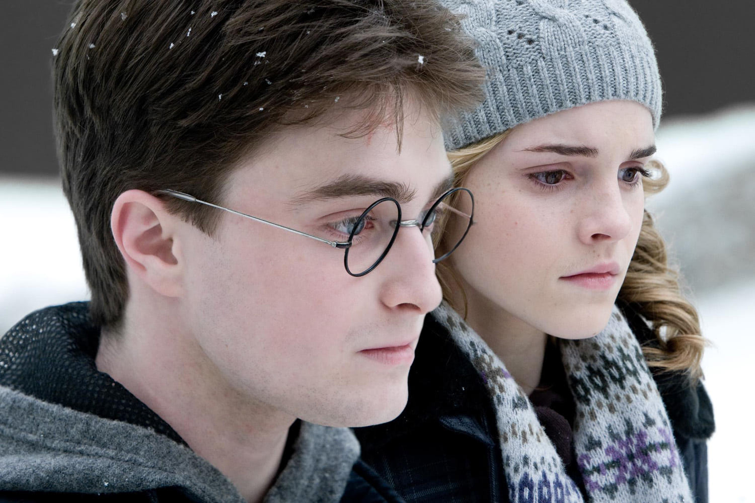 Harry and Hermione in winter