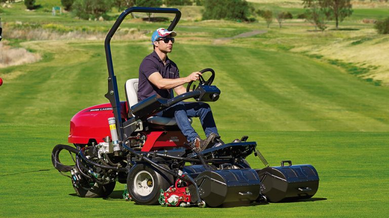 LM315GC Ride-on Greens Mower