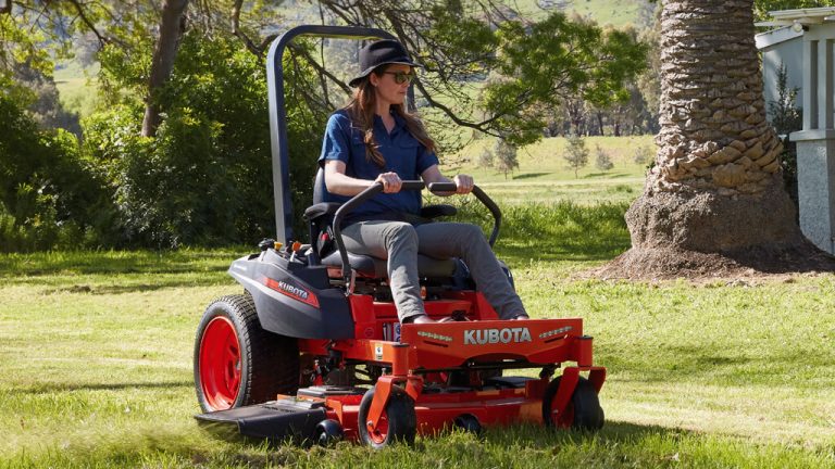 Z200 Series Zero-turn Mowers