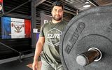 Tamanio Lemo a établi de nouveaux records personnels et de Bretagne cette saison avec 151 kg à l’arraché et 187 kg à l’épaulé-jeté. L’haltérophile vannetais, qui estime avoir une grosse marge de progression, a bien l’intention de les battre dans les mois à venir. (Le Télégramme/Anne Paulou)