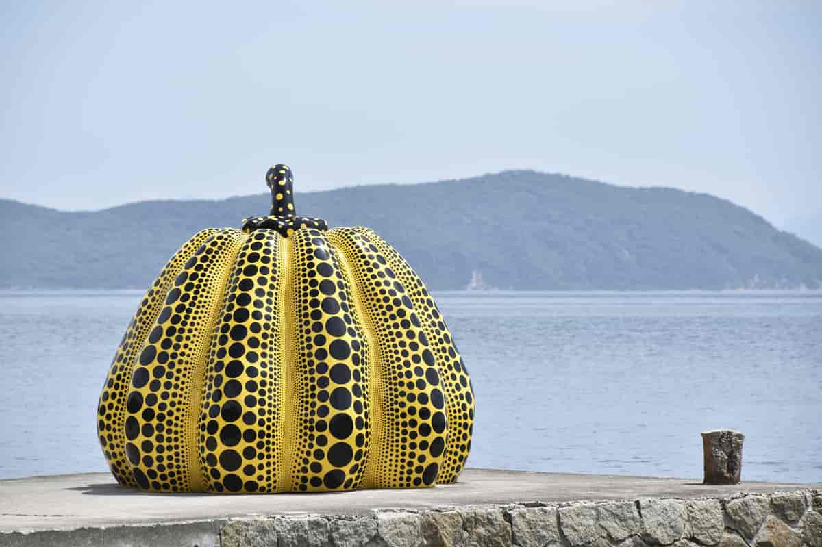 Græskar af Yayoi Kusama 