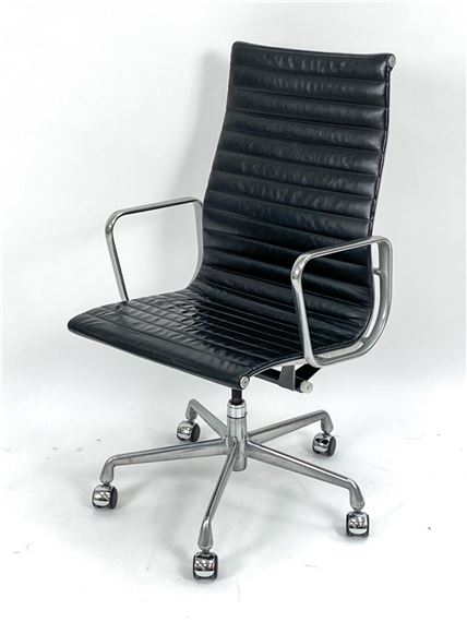 Artwork by Herman Miller, GROUP CHAIR, Made of ALUMINUM