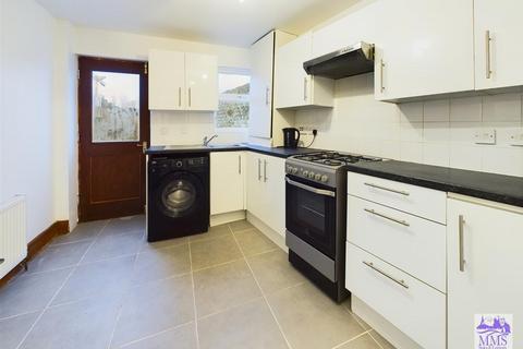 2 bedroom end of terrace house for sale, Ordnance Street, Chatham