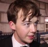 Alex Lawther profilképe