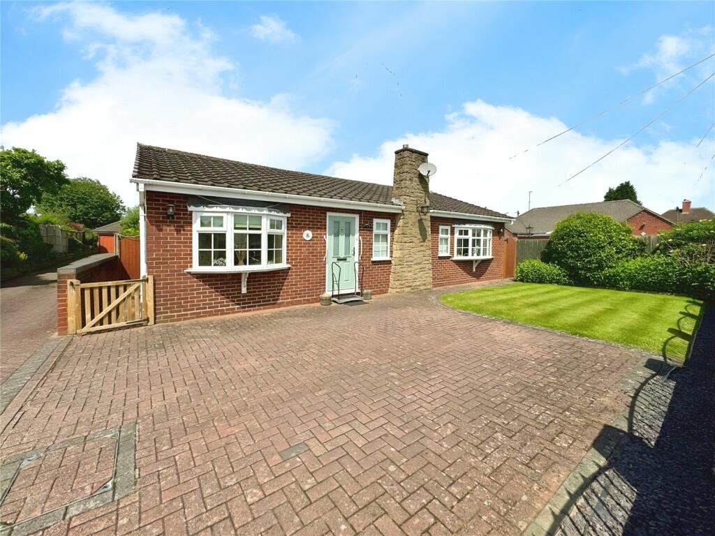 2 bedroom bungalow for sale in Grange Avenue, Burntwood, Staffordshire, WS7