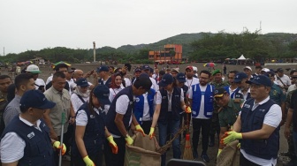 Menpar Canangkan Pantai Parangtritis Jadi Percontohan Gerakan Wisata Bersih