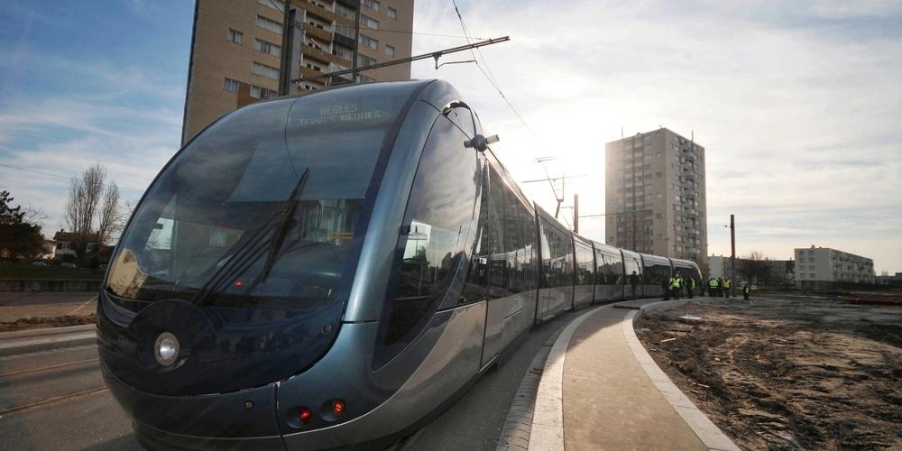 Bordeaux : la circulation du tram B interrompue en raison d’un accident