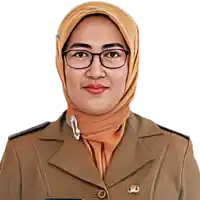 a woman wearing glasses and a hijab has a name tag that says ' amanda ' on it