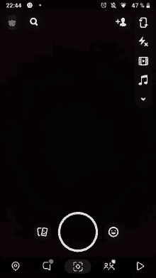 a screenshot of a snapchat app with a circle in the middle of the screen