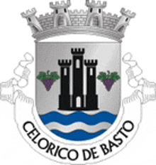 a coat of arms for celorico de basto with a castle , grapes , and water .