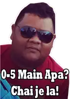 a man wearing sunglasses and a red shirt says 0-5 main apa chaije la